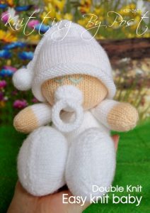 Easy Knit Baby knitting pattern. Cream-colored knitted toy doll approximately 22cm tall when seated, featuring simple shapes and cute lines, making it an ideal project for beginners.