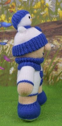 blue snow boy snowman knitting pattern