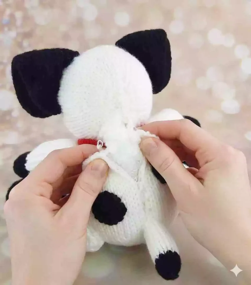 Stuffing a knitted toy with polyester toy filling