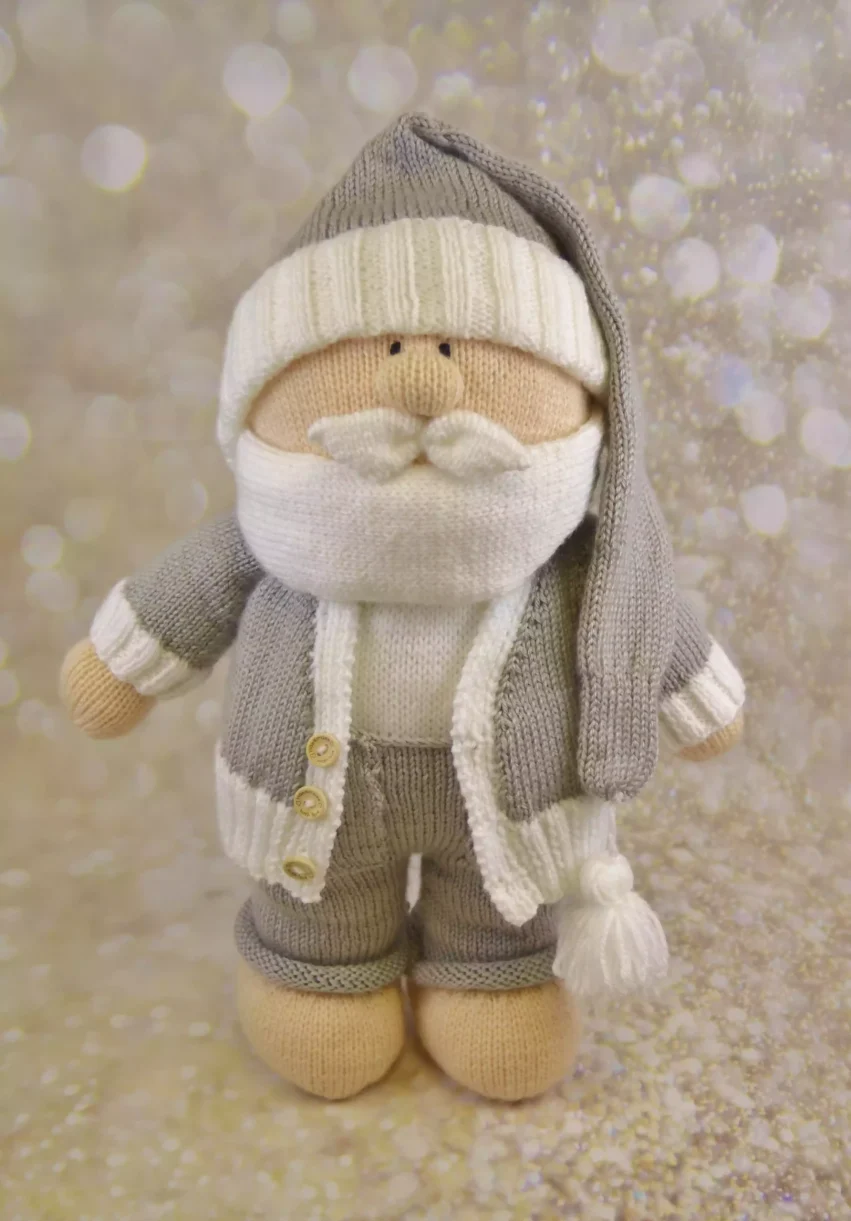 Soft toy knitting pattern easy beginner santa on boxing day christmas