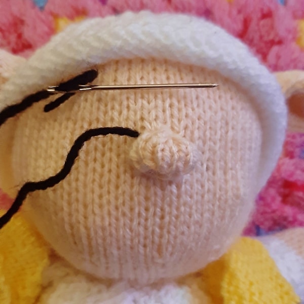 How to Sew Eyes to a Knitted Toy – Knitting by Post