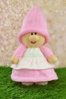 girl gnome knitting pattern