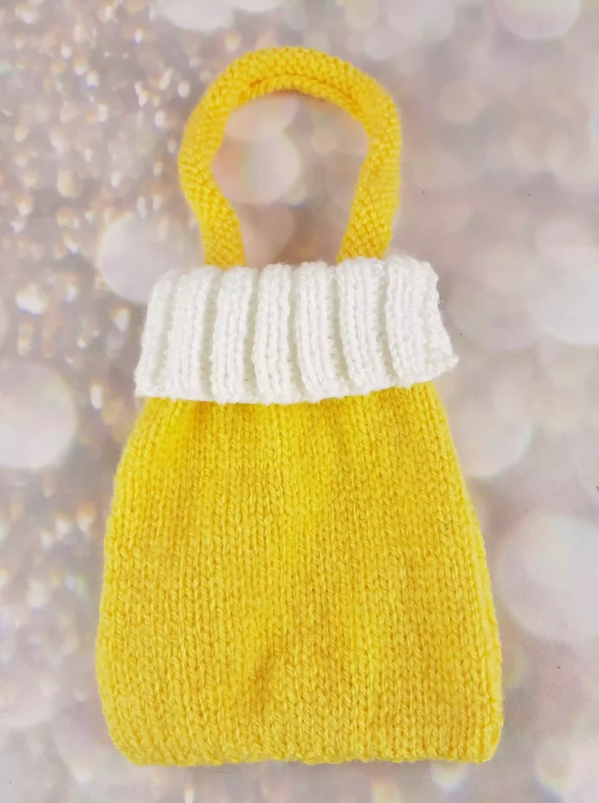 Easter Bee Knitted Gift Bag Pattern