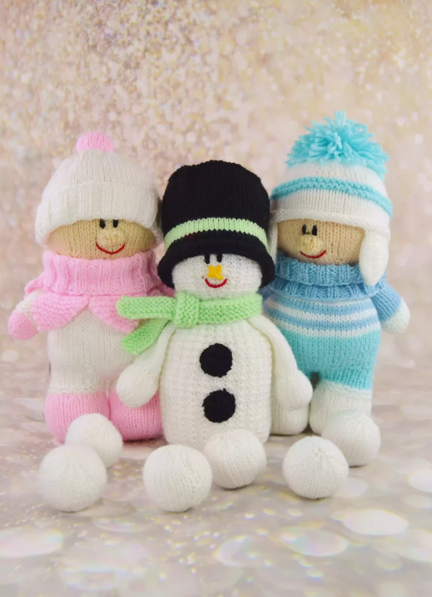 Dolls with snowman knitting pattern