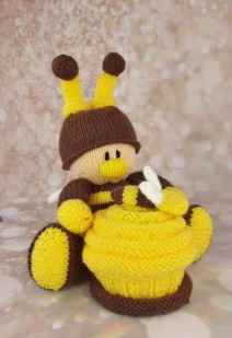 knitted beehive toy knitting pattern