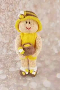 Beeatrix the dolly bee themed soft toy knitting pattern