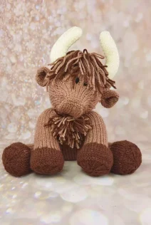 glen-coo the highland cow knitting pattern