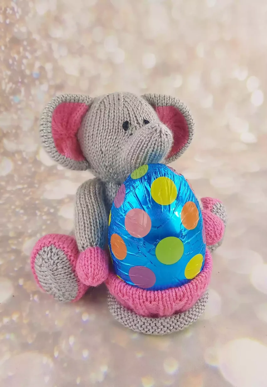 elephant easter egg pattern