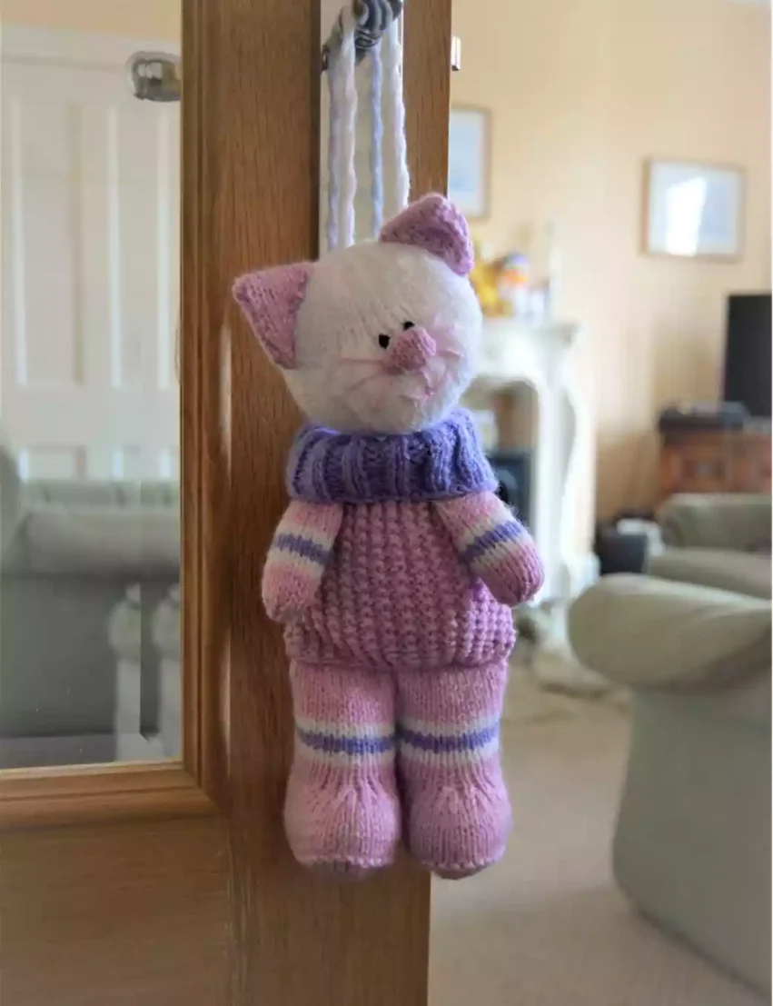 Cat baggles gift bag knitting pattern