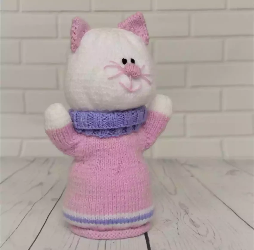 Cat puppet knitting pattern in pink