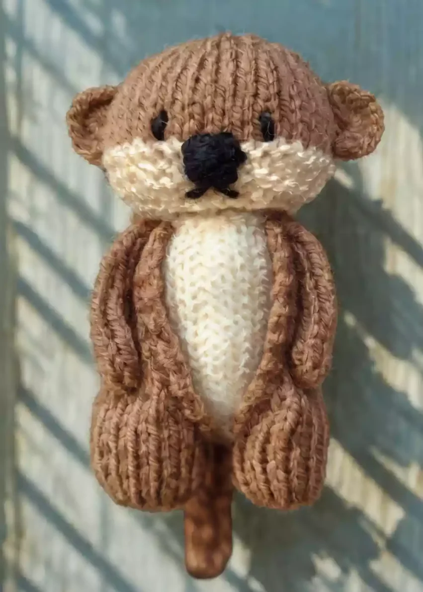 toy knitting pattern otter