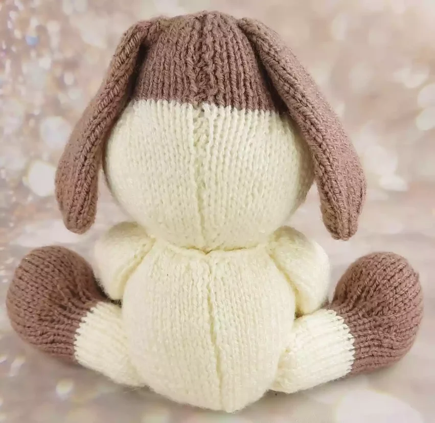 back of dog tuckeroo knitting pattern