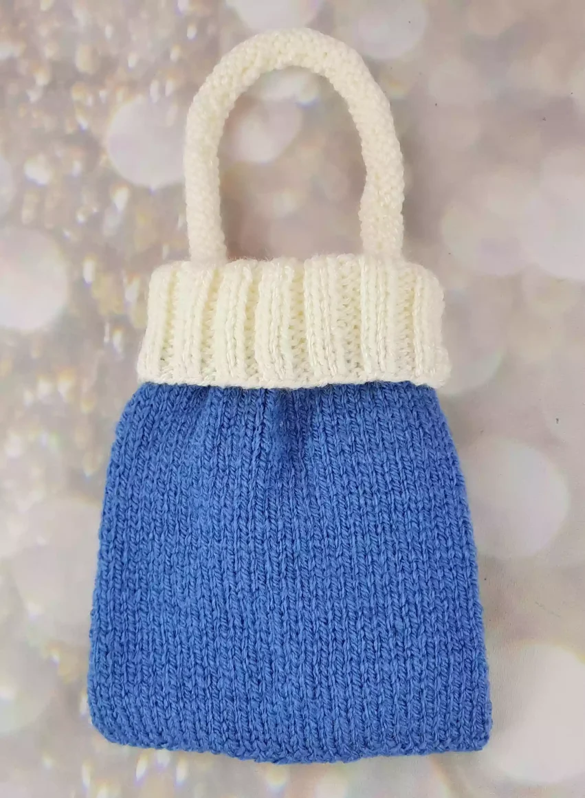 Paw Gift Bag Knitting Pattern - Image 3
