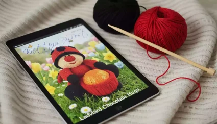 618-knitted-ladybird-chocolate-hug-toy-digital-tablet