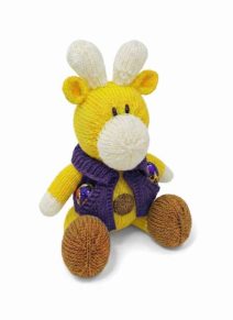 knitted giraffe easter toy