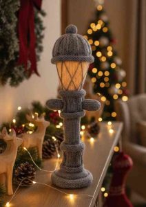 Lewis the Lamp Post Knitting Pattern - Image 4